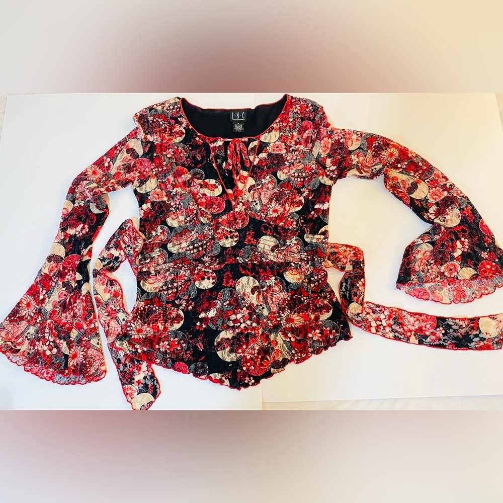 I.N.C International Concepts Lace top. Vintage. Size M fully lined. Bell sleeves